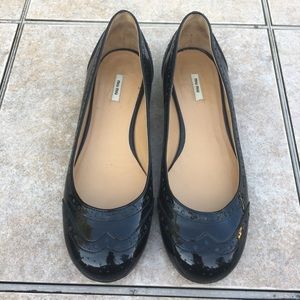 Miu Miu black patent leather wingtip flats 36